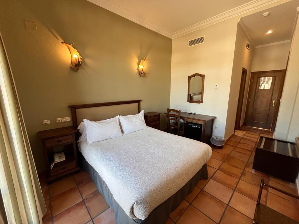 Hotel Sierra De Ubrique Exterior photo
