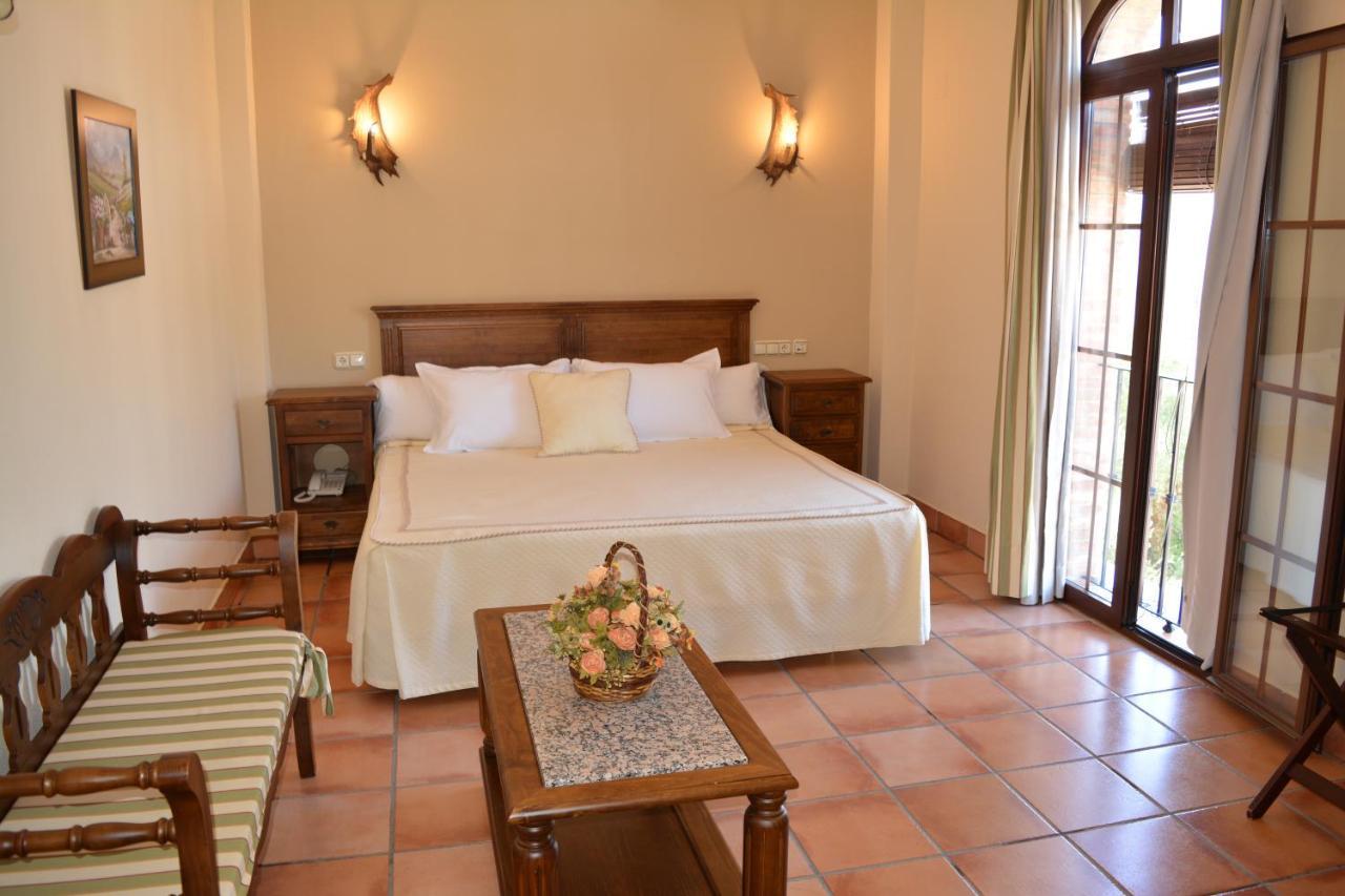 Hotel Sierra De Ubrique Exterior photo